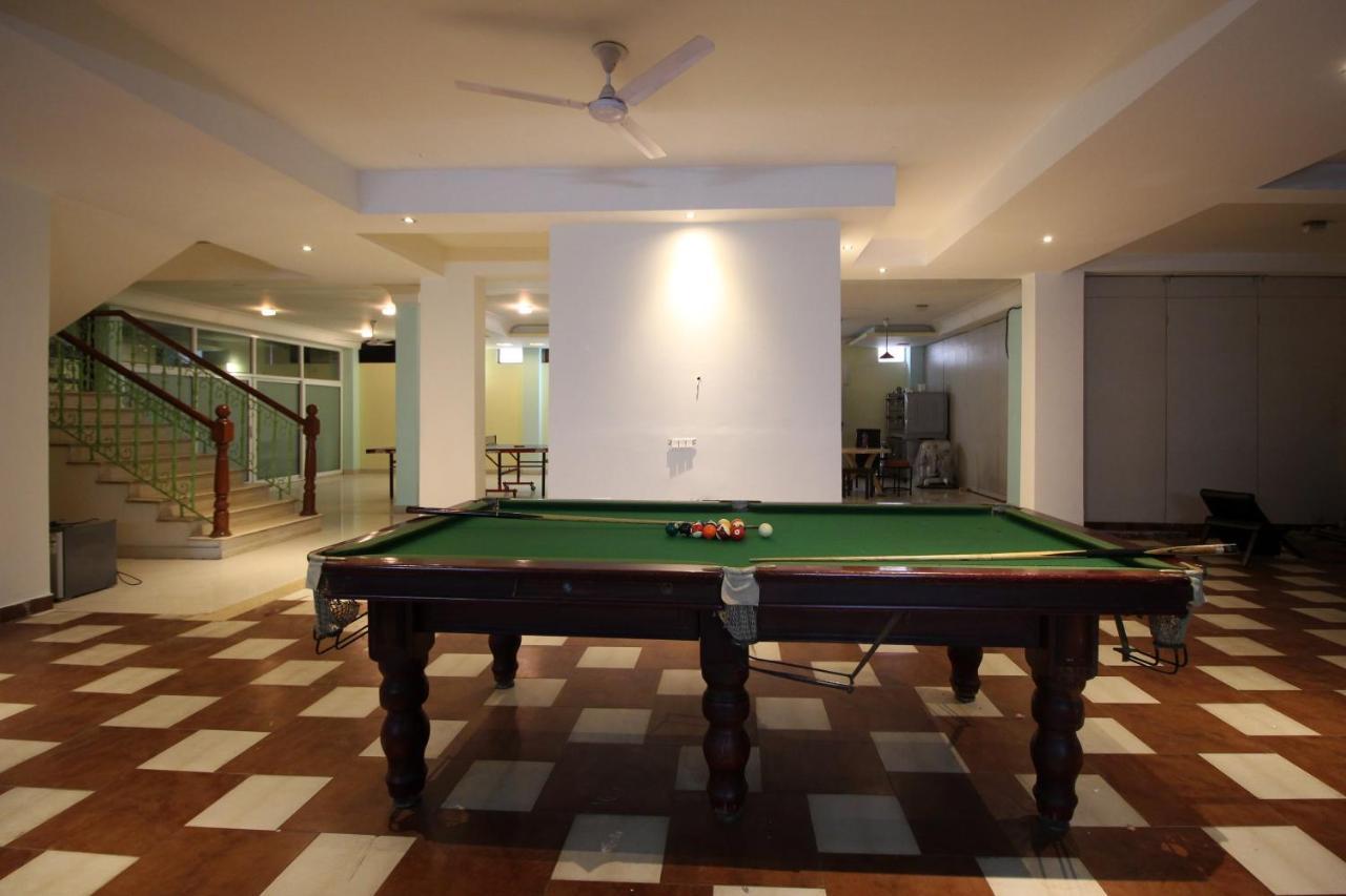 Super Collection O Sakshi Hotel Gurgaon Exterior photo