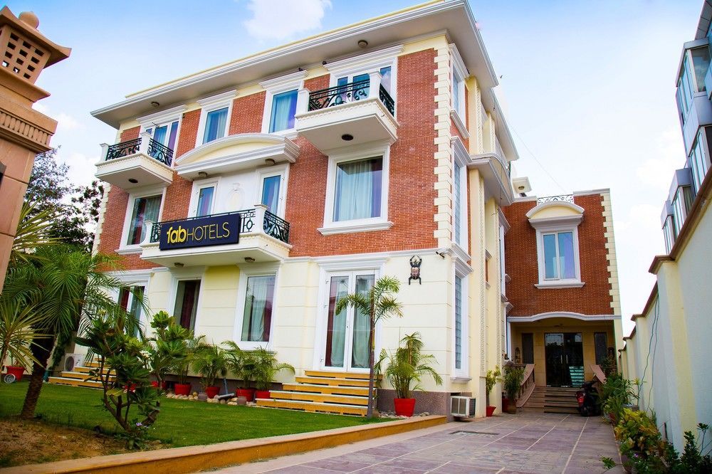 Super Collection O Sakshi Hotel Gurgaon Exterior photo